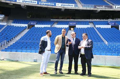 15/05/2019. Sánchez visita a las campeonas de la Copa de la Reina. El presidente del Gobierno en funciones, Pedro Sánchez, durante su visita...